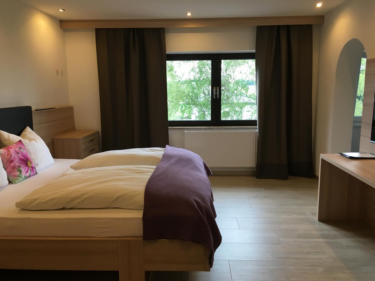 Hotel Blumenhof Sankt Georgen im Attergau Extérieur photo