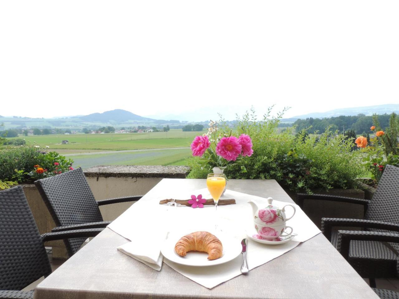 Hotel Blumenhof Sankt Georgen im Attergau Extérieur photo